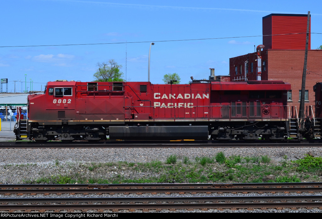 CP 8882